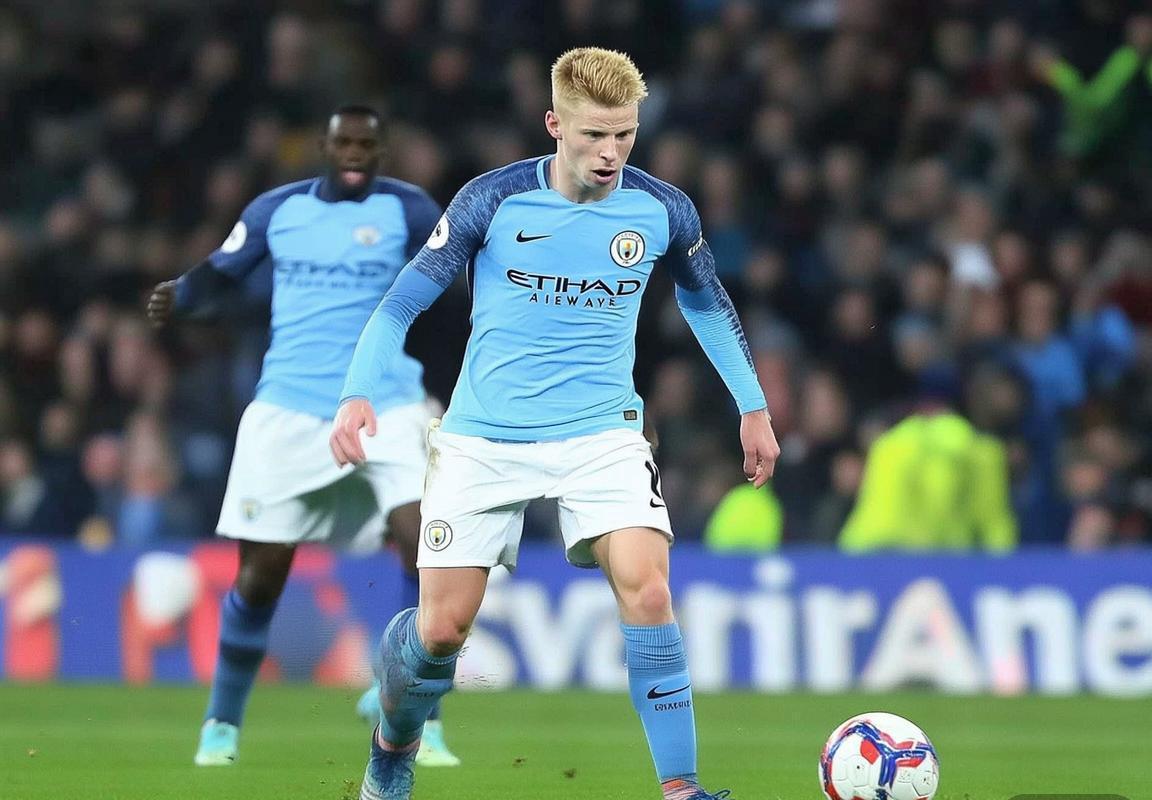 英超最新战况：积分榜形势更新，曼城卫冕稳步推进，热刺前四前景堪忧，阿斯顿维拉冲击欧战席位